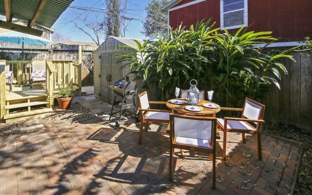 Barefeet 1 Bedroom Home