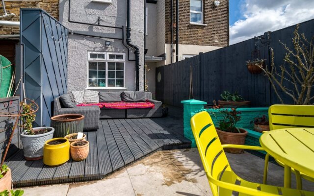 Guestready - Sunny 2BR Home in Walthamstow + Garden