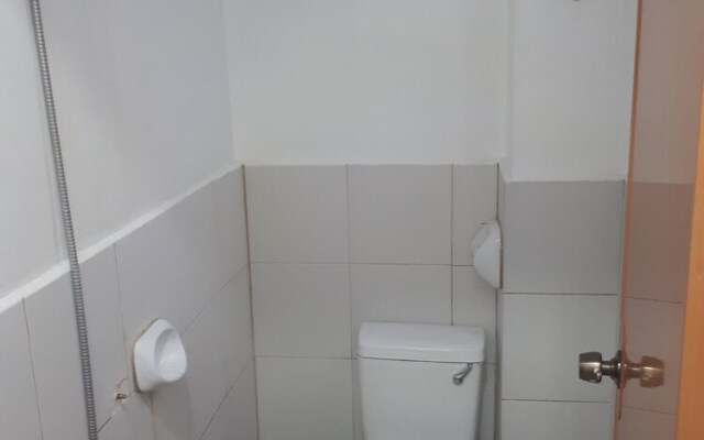 OYO 706 Bt Realty