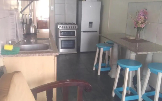 Henry's House on Sea