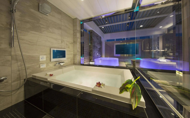 Hotel in the Green - Adults Only