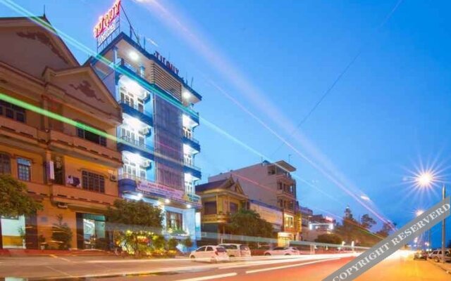 Tu Quy Hotel