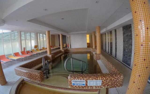 Lake and Spa Apartman