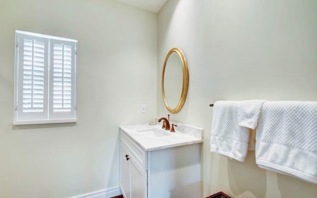 Grandview Heights Vacation Homes – Pink House