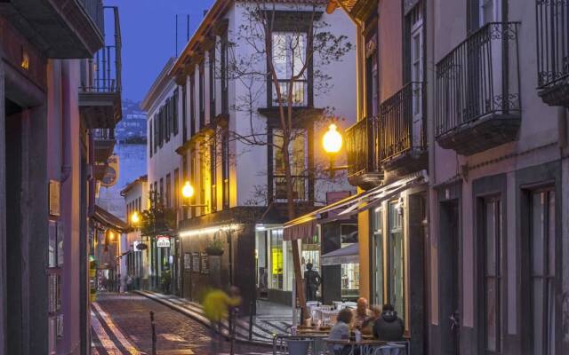 Downtown Funchal Apartments 2C 25 Fontes by An Island Apart