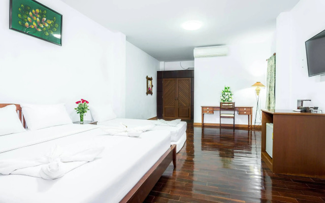 Raks Thai Resort