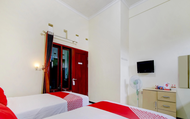 Capital O 90151 Guest House 180