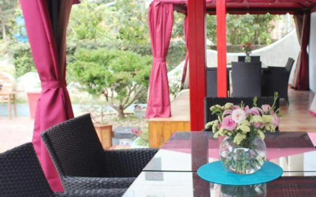 Ban Ban Tang Hai Bian Inn