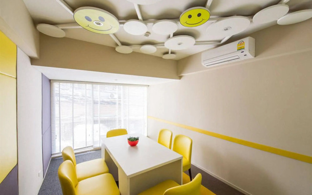 Myhotel CMYK Ratchada