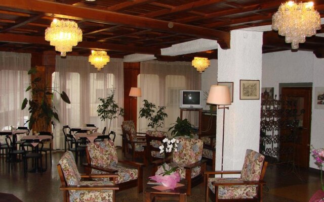 Albergo Ristorante Carenno