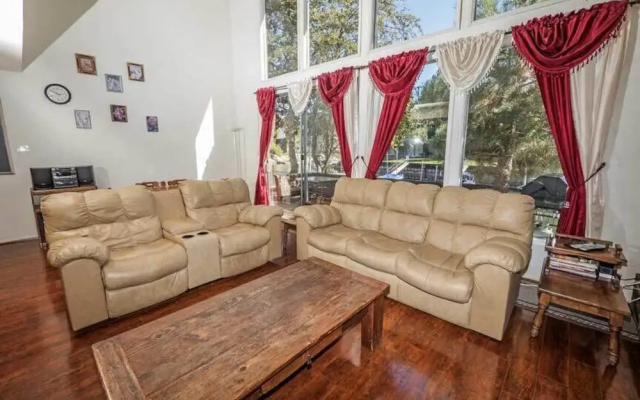 2074 Traverse Court