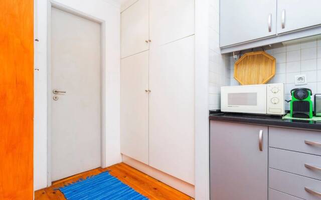 Alfama's Flat With a National Pantheon View