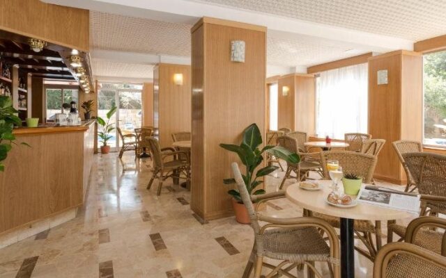 Arenal Pins Hostal