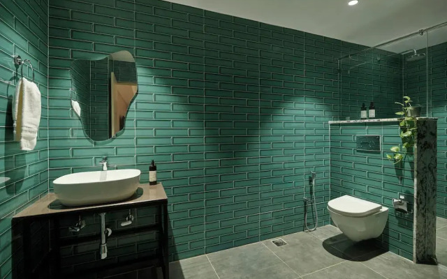 Minimalist - The Varanasi Edit