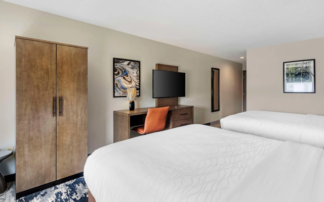 Best Western Plus Bourbonnais Hotel & Suites