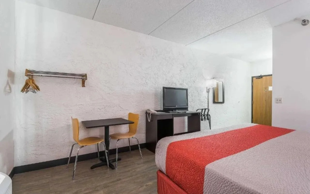 Motel 6 Bridgeview, IL