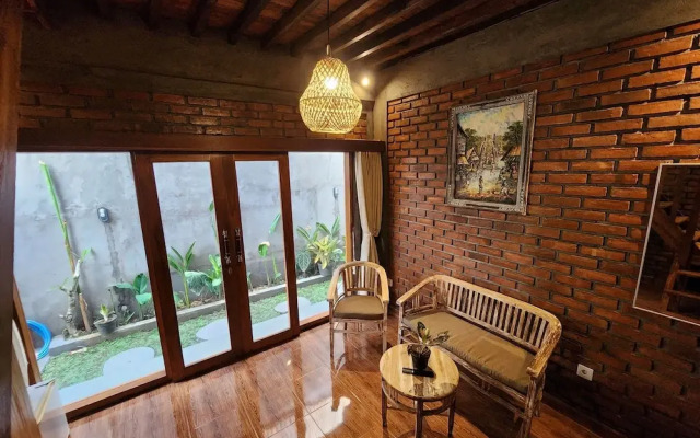 Jineng Guest House By The Swand