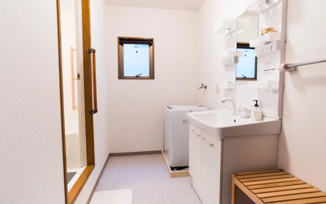 Bijou Suites Ferries Wheel View