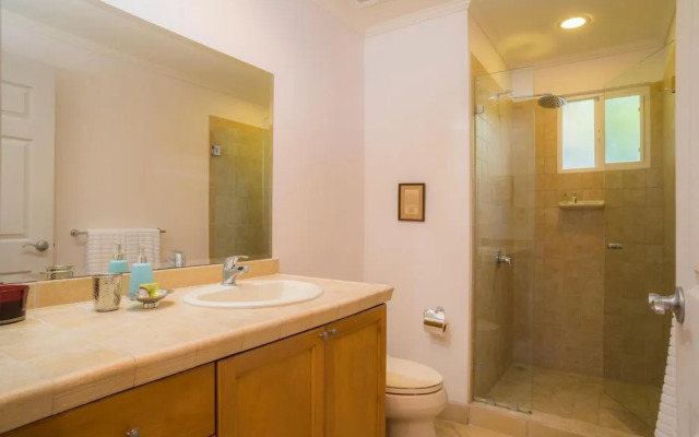 Del Mar 1F - 3 bdr 2 Bath Ocean View