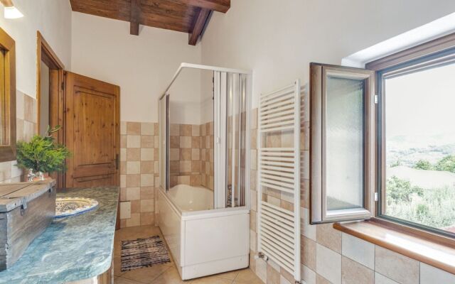 Chalet in Motta Santa Lucia in Greenery