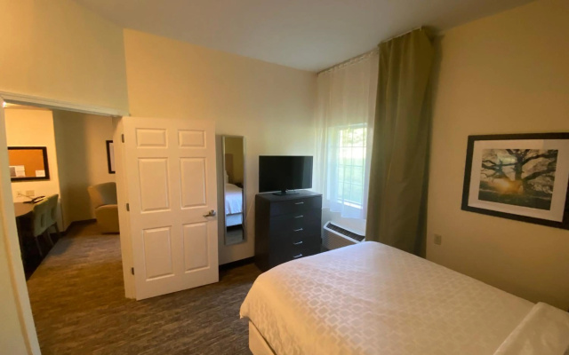 Candlewood Suites Hattiesburg by IHG