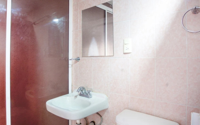 OYO Hotel Del Centro