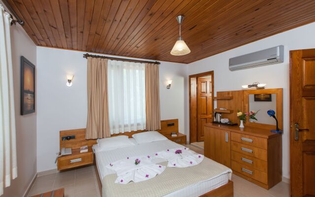 Azur Hotel