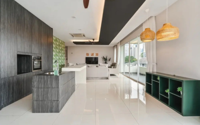 The Embassy Row 206 Apartments