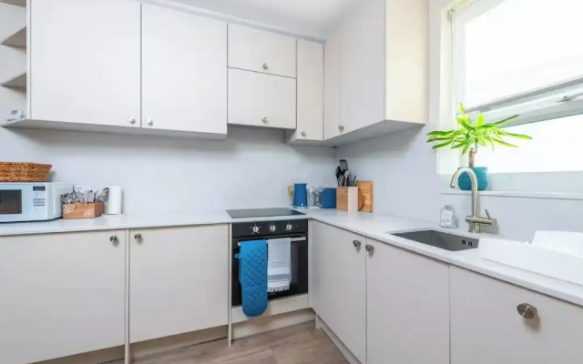 New 2bed - 20min to London - Free Parking - Petsok