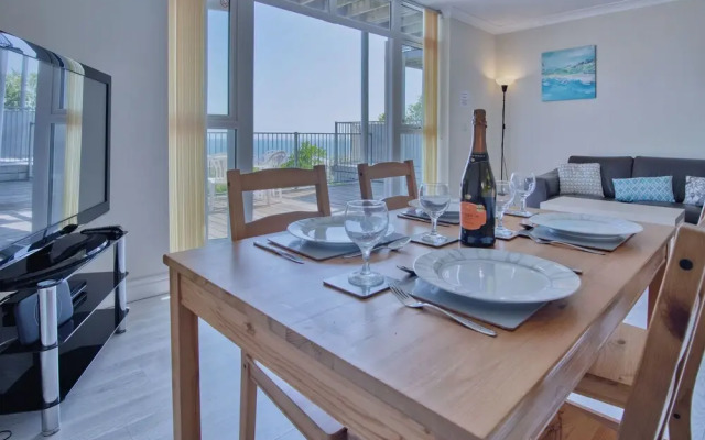 Seafarer - 2 Bedroom Apartment - Pendine
