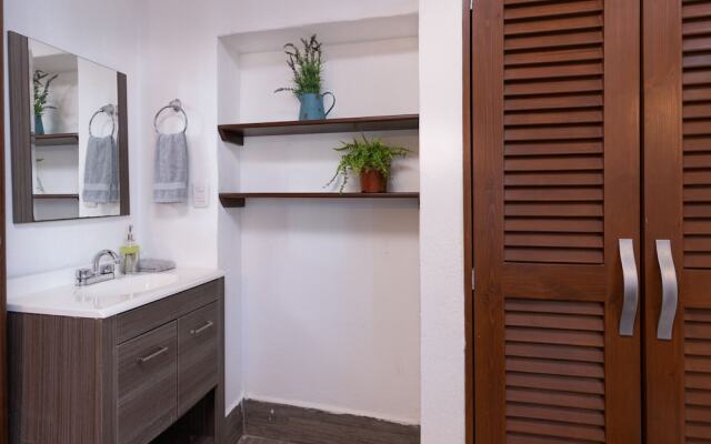 Marvelous Studios in PDC 5 min Beach