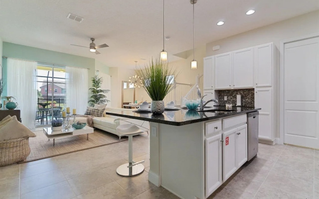 5BR Town Home in Festival