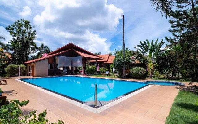 OYO 786 Bangsaray Village Resort
