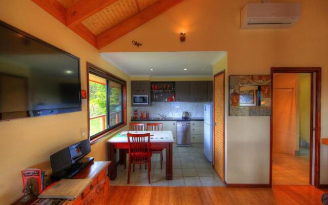 Maleny Tropical Retreat Balinese B&B