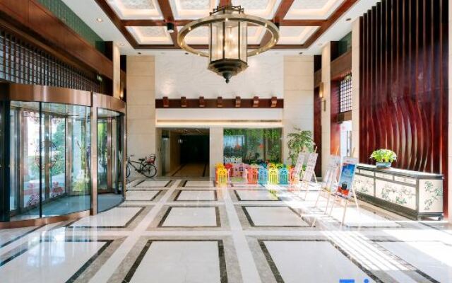 Yangzhou Slender West Lake Wisteria Hotel