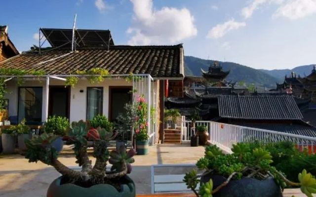 Xichang Yiwai Inn (Dashiban Community) – Outside – Xichang