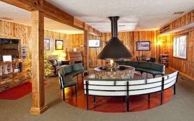 Chateau Apres Lodge