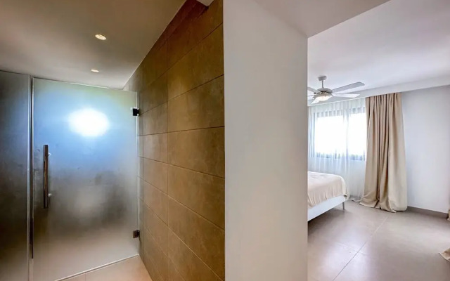 Luxury Penthouse 3 Bedroom Ocean Views