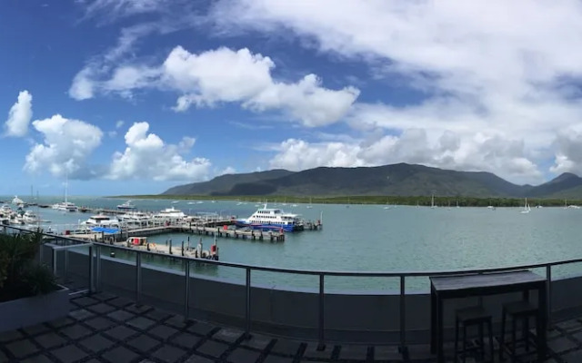 The Sebel Cairns Harbour Lights