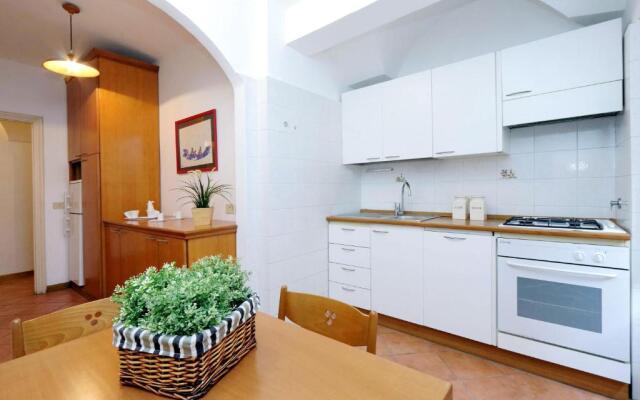 Clementina Charme - My Extra Home