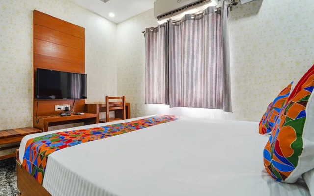 Fabexpress Elegant Residency