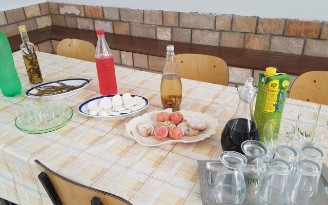 House Fani