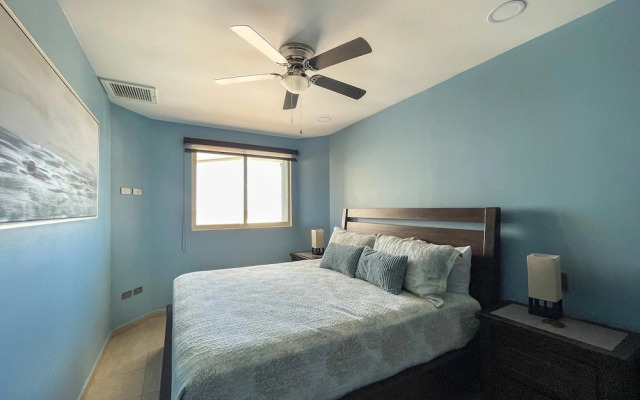 Quiet Cozy Getaway With Stunning Ocean View