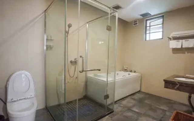 Youju B&B (Qingyuan Taihe Ancient Cave Gulongxia Branch)