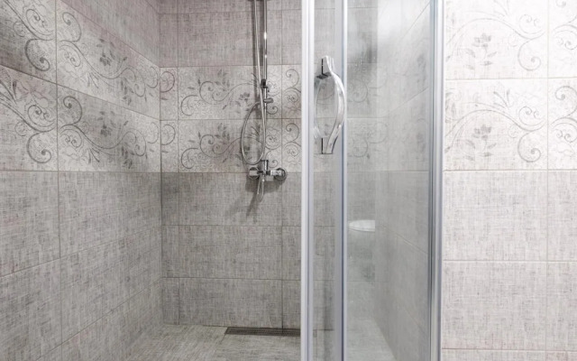 Comfy Flat w Patio 3 min to Beach in Bodrum