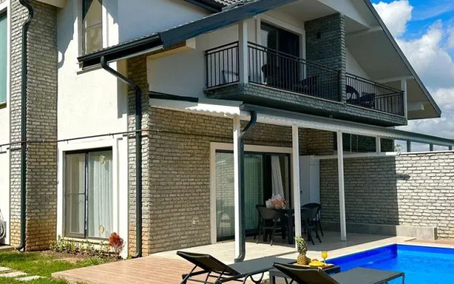Delta Park Villas