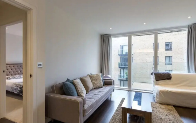 Blissful one bed Near the River