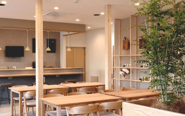 Matoi Hostel & Bar