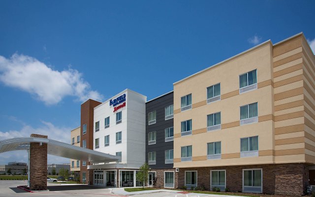 Fairfield Inn & Suites Dallas West/i-30