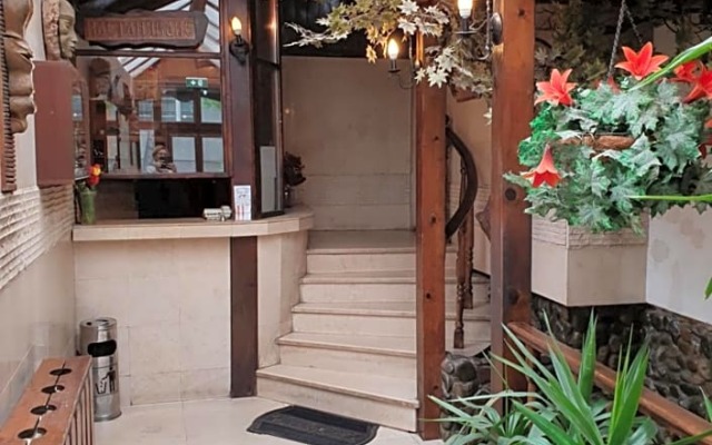 Semeen Hotel B'lgari